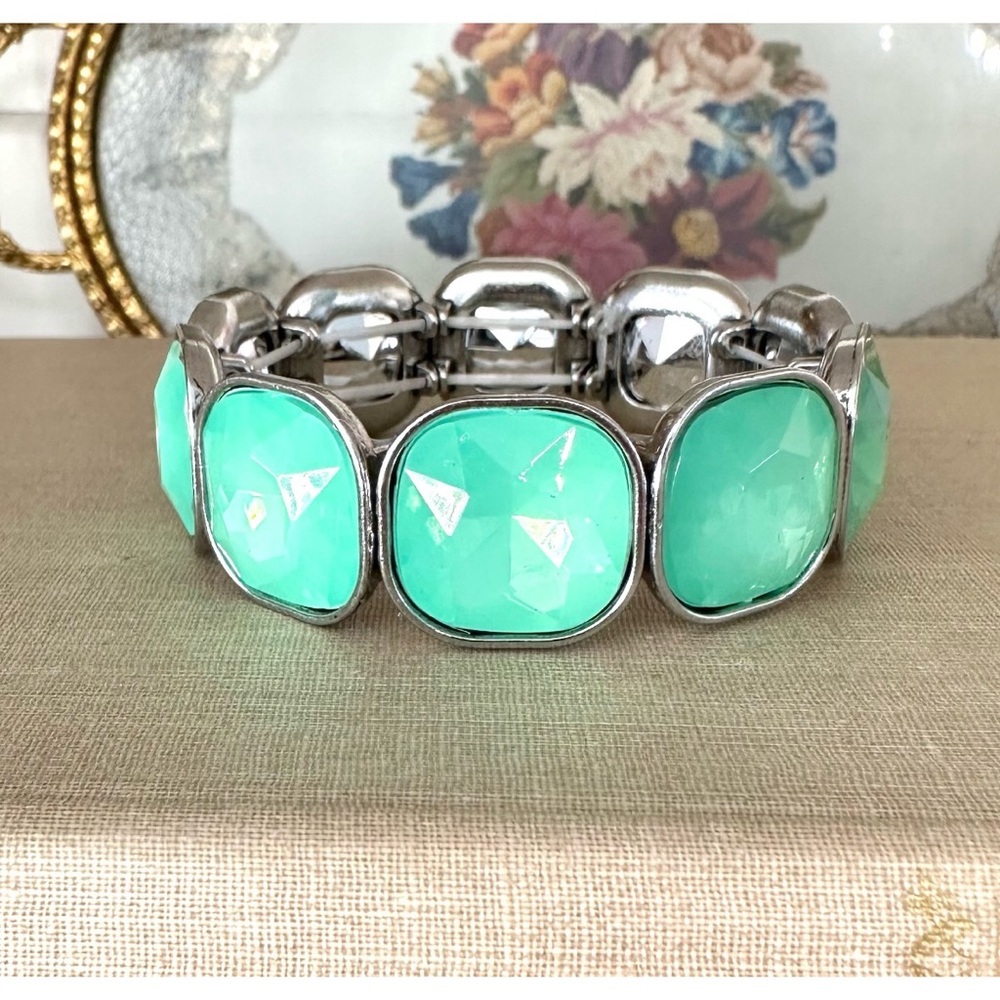 Mint Green Big Crystal Elastic Stretch Bracelet, NEW